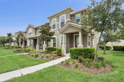 Touwnhouse à vendre à Orlando, Floride: 3 chambres, 148.83 m2 № 2288092 - photo 2
