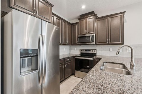 Touwnhouse à vendre à Orlando, Floride: 3 chambres, 148.83 m2 № 2288092 - photo 14