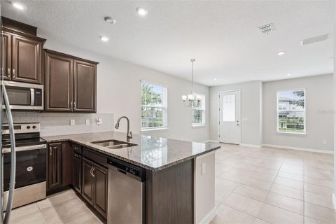 Touwnhouse à vendre à Orlando, Floride: 3 chambres, 148.83 m2 № 2288092 - photo 16