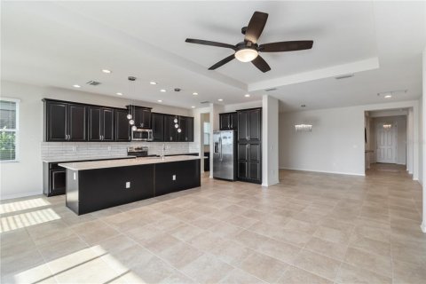 House in Sarasota, Florida 3 bedrooms, 195.09 sq.m. № 1908962 - photo 24