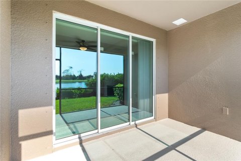 House in Sarasota, Florida 3 bedrooms, 195.09 sq.m. № 1908962 - photo 18
