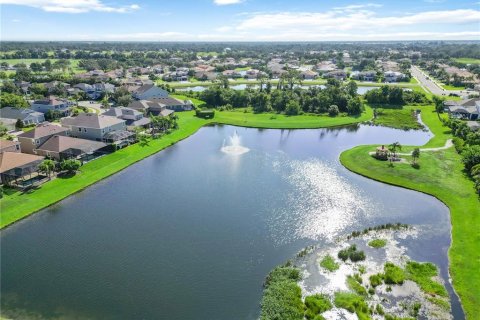 House in Sarasota, Florida 3 bedrooms, 195.09 sq.m. № 1908962 - photo 10