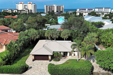 Villa ou maison à vendre à Venice, Floride: 2 chambres, 181.44 m2 № 2416561 - photo 2