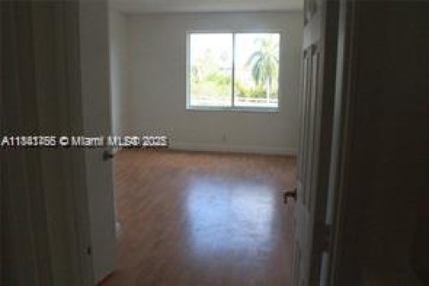 Condominio en venta en Tamarac, Florida, 2 dormitorios, 103.12 m2 № 1833854 - foto 12