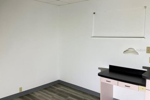 Commercial property in Ocala, Florida 197.7 sq.m. № 2108054 - photo 11