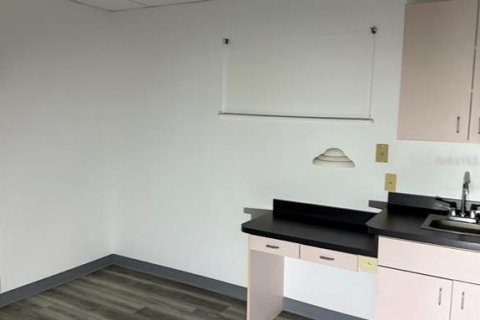Commercial property in Ocala, Florida 197.7 sq.m. № 2108054 - photo 10
