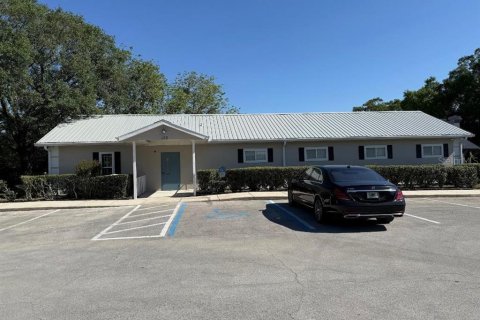Commercial property in Ocala, Florida 197.7 sq.m. № 2108054 - photo 2