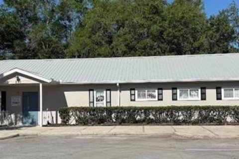 Commercial property in Ocala, Florida 197.7 sq.m. № 2108054