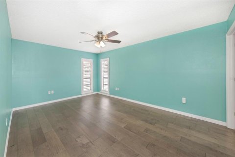 House in Tarpon Springs, Florida 3 bedrooms, 161.84 sq.m. № 2124411 - photo 27
