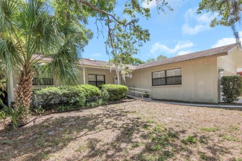 House in Tarpon Springs, Florida 3 bedrooms, 161.84 sq.m. № 2124411 - photo 3