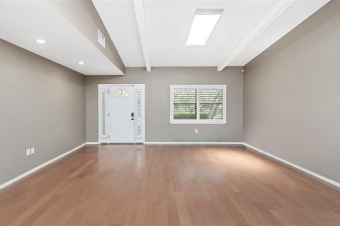 House in Tarpon Springs, Florida 3 bedrooms, 161.84 sq.m. № 2124411 - photo 6