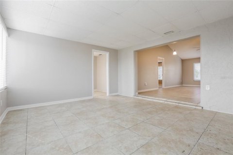 Villa ou maison à louer à Port Charlotte, Floride: 3 chambres, 131.36 m2 № 2100287 - photo 6