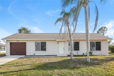 Villa ou maison à Port Charlotte, Floride 3 chambres, 131.36 m2 № 2100287