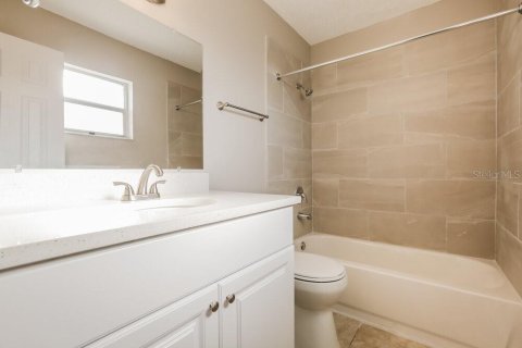 Villa ou maison à louer à Port Charlotte, Floride: 3 chambres, 131.36 m2 № 2100287 - photo 12