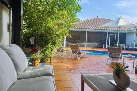 Villa ou maison à louer à Pompano Beach, Floride: 4 chambres, 250.84 m2 № 2147348 - photo 12