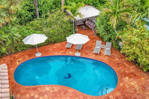 Villa ou maison à Pompano Beach, Floride 4 chambres, 250.84 m2 № 2147348