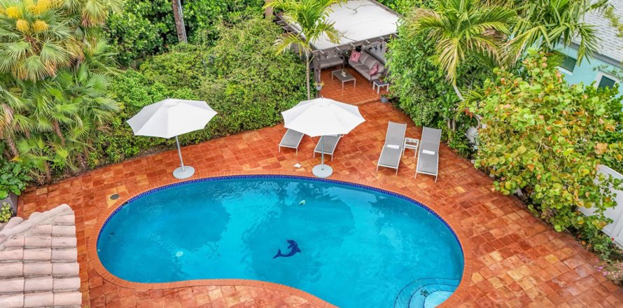 Villa ou maison à Pompano Beach, Floride 4 chambres, 250.84 m2 № 2147348