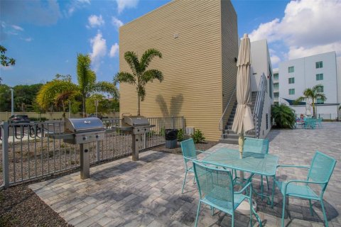Copropriété à louer à Sarasota, Floride: 1 chambre, 75.25 m2 № 2298775 - photo 5