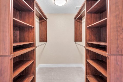 Купить кондоминиум в Тамарак, Флорида 1 комната, 114.18м2, № 2083343 - фото 27