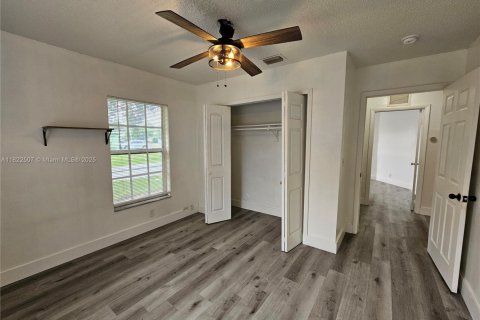 House in Fort Lauderdale, Florida 3 bedrooms, 84.17 sq.m. № 1785883 - photo 12