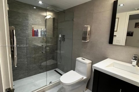 Condo in Miami, Florida, 3 bedrooms  № 2190333 - photo 17