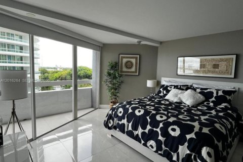 Condo in Miami, Florida, 3 bedrooms  № 2190333 - photo 30
