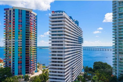 Condo in Miami, Florida, 3 bedrooms  № 2190333
