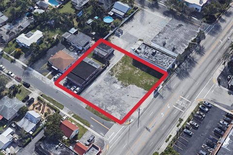 Commercial property in Dania Beach, Florida № 1706632 - photo 1