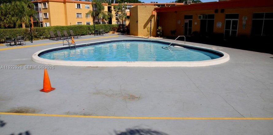 Condo à Deerfield Beach, Floride, 2 chambres  № 1976741