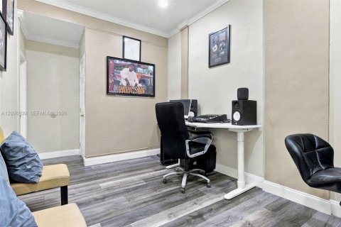 Villa ou maison à vendre à Weston, Floride: 6 chambres, 294.5 m2 № 2392022 - photo 29