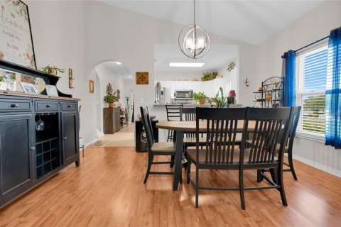 Condo in Lehigh Acres, Florida, 2 bedrooms  № 2420180 - photo 11