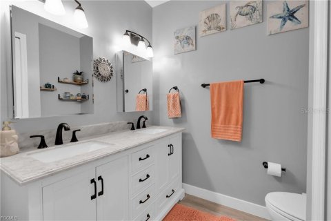 Condo in Lehigh Acres, Florida, 2 bedrooms  № 2420180 - photo 20