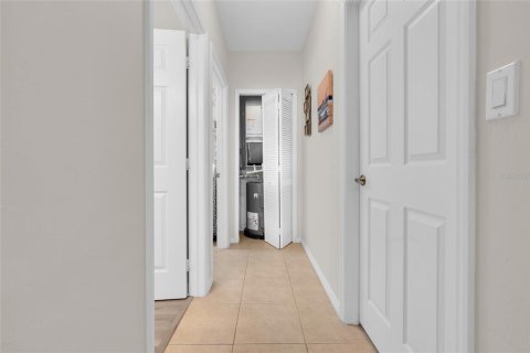 Condo in Lehigh Acres, Florida, 2 bedrooms  № 2420180 - photo 21