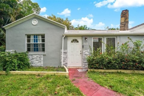 House in Boynton Beach, Florida 4 bedrooms, 197.7 sq.m. № 2083679
