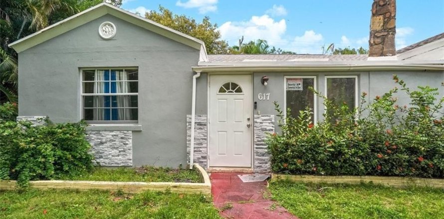 House in Boynton Beach, Florida 4 bedrooms, 197.7 sq.m. № 2083679