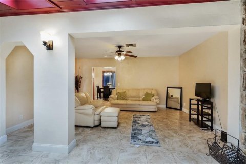 House in Boynton Beach, Florida 4 bedrooms, 197.7 sq.m. № 2083679 - photo 2