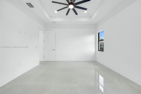 Villa ou maison à vendre à Cape Coral, Floride: 4 chambres, 161.19 m2 № 1951250 - photo 16