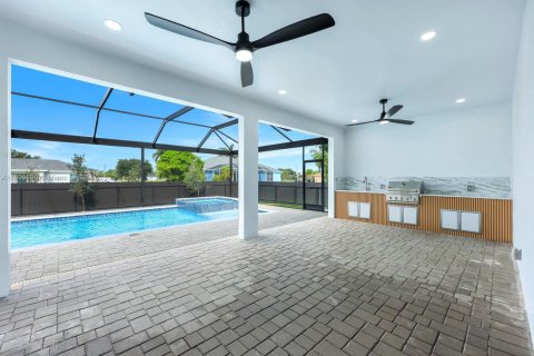 Villa ou maison à vendre à Cape Coral, Floride: 4 chambres, 161.19 m2 № 1951250 - photo 25