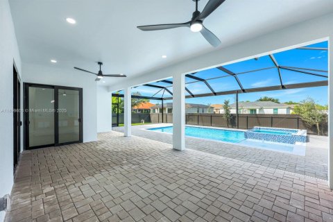 Villa ou maison à vendre à Cape Coral, Floride: 4 chambres, 161.19 m2 № 1951250 - photo 26