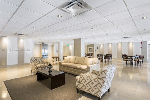 Condominio en alquiler en Hollywood, Florida, 1 dormitorio, 75.44 m2 № 1937613 - foto 18