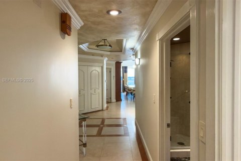 Condominio en venta en Aventura, Florida, 3 dormitorios, 237.83 m2 № 2089095 - foto 26