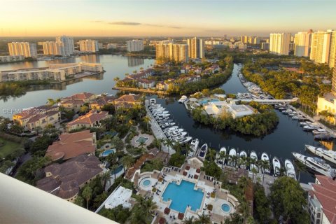 Condominio en venta en Aventura, Florida, 3 dormitorios, 237.83 m2 № 2089095 - foto 23