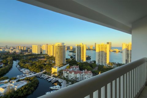 Condominio en venta en Aventura, Florida, 3 dormitorios, 237.83 m2 № 2089095 - foto 19