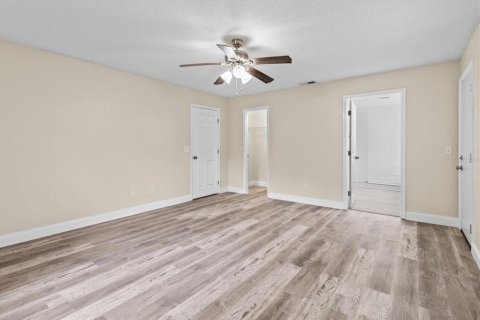 House in Floral City, Florida 3 bedrooms, 150.5 sq.m. № 1751724 - photo 15