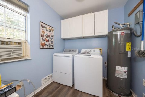 Villa ou maison à vendre à Old Town, Floride: 2 chambres, 2104.33 m2 № 1618136 - photo 16