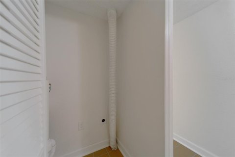 Condo in Clearwater, Florida, 2 bedrooms  № 2210890 - photo 24