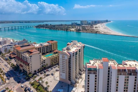 Condo in Clearwater, Florida, 2 bedrooms  № 2210890 - photo 2