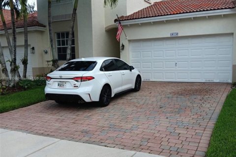 Townhouse in Miramar, Florida 3 bedrooms, 147.34 sq.m. № 1944178 - photo 30