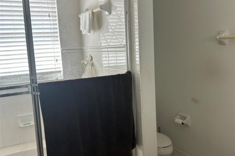 Townhouse in Miramar, Florida 3 bedrooms, 147.34 sq.m. № 1944178 - photo 19