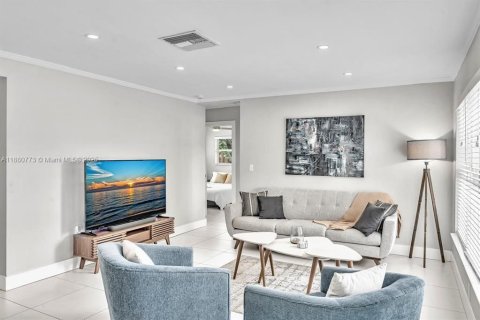 Купить виллу или дом в Окленд-Парк, Флорида 4 спальни, 145.48м2, № 1924377 - фото 2